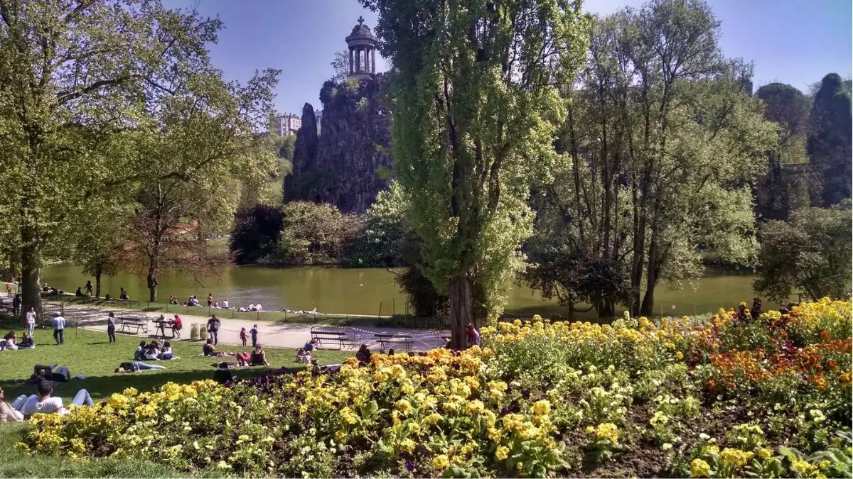 Buttes-Chaumont Park Paris